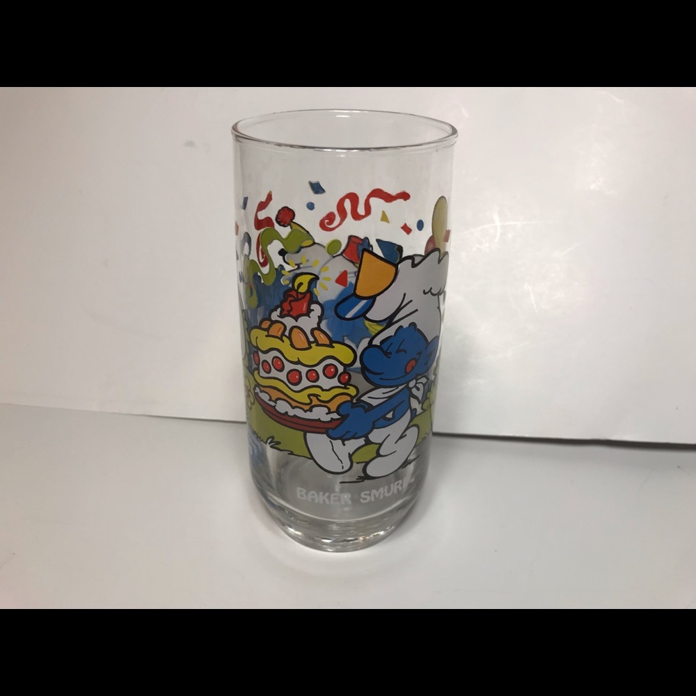 Vintage Smurf 6 inch glass Baker 1983 Peyo Wallace Berrie & Co.